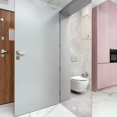 Апартаменты Premium Business Center By Renters Prestige *